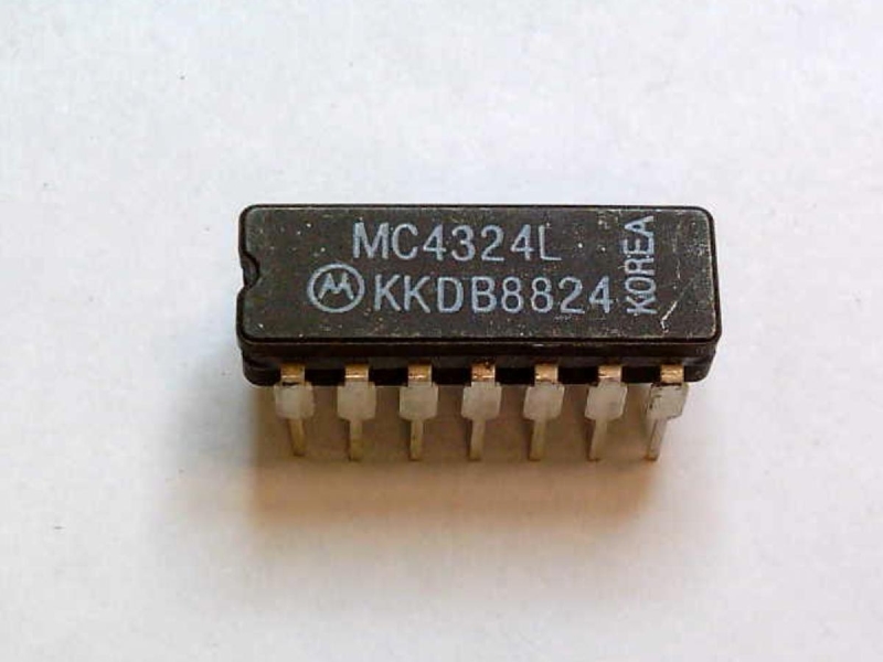 GENERIC MC4324L