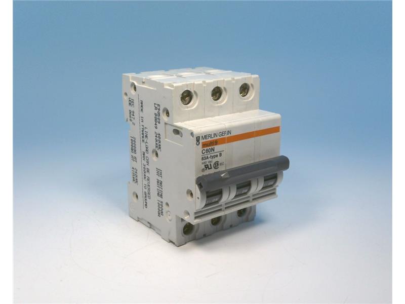 SCHNEIDER ELECTRIC MULTI9C60N63A