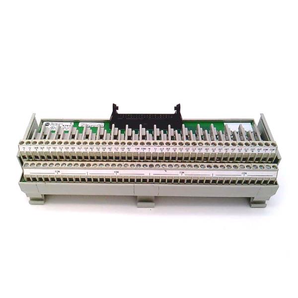 ALLEN BRADLEY 1492-IFM40F-F-2