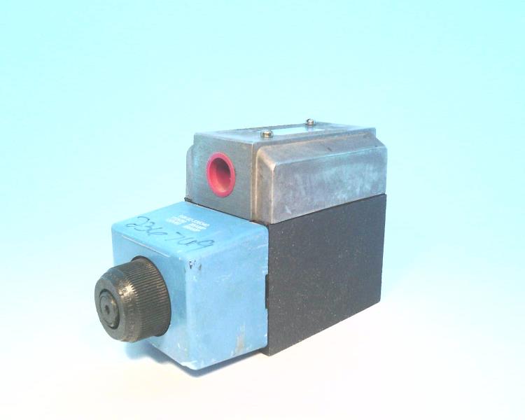 EATON CORPORATION DG4V4-01-2A-M-W-B5-10