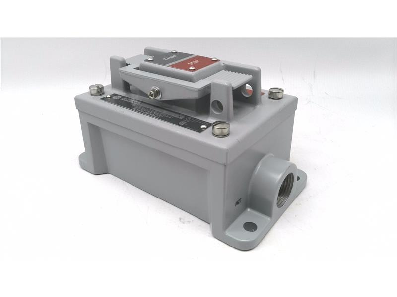 ALLEN BRADLEY 800H-2HA7