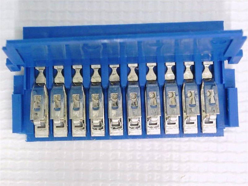 AMPHENOL 65801-010LF