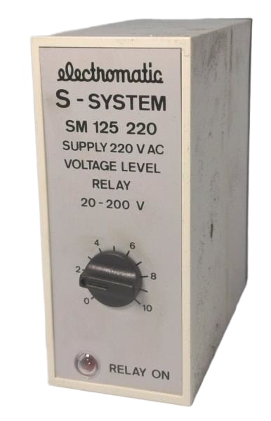 SM 125 220 200 by CARLO GAVAZZI