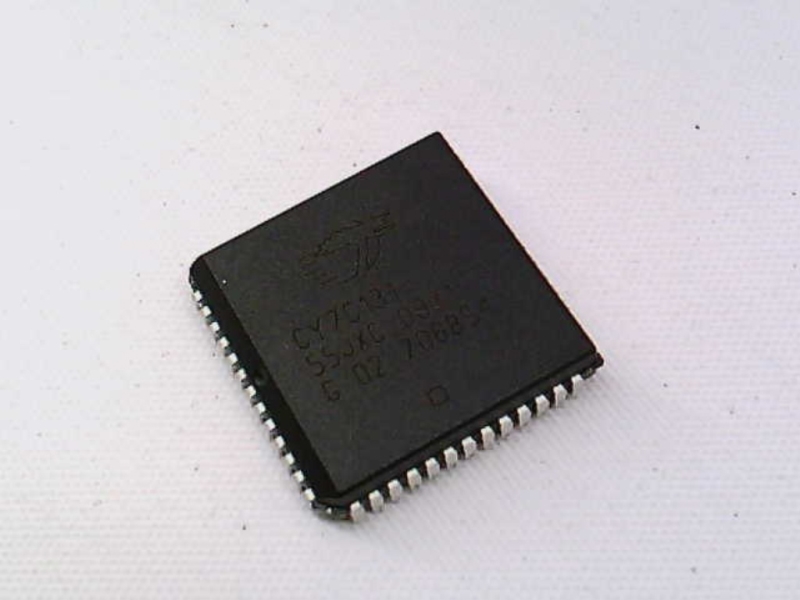 CY7C131-55JXC by INFINEON