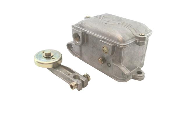 DANAHER CONTROLS HLD-3