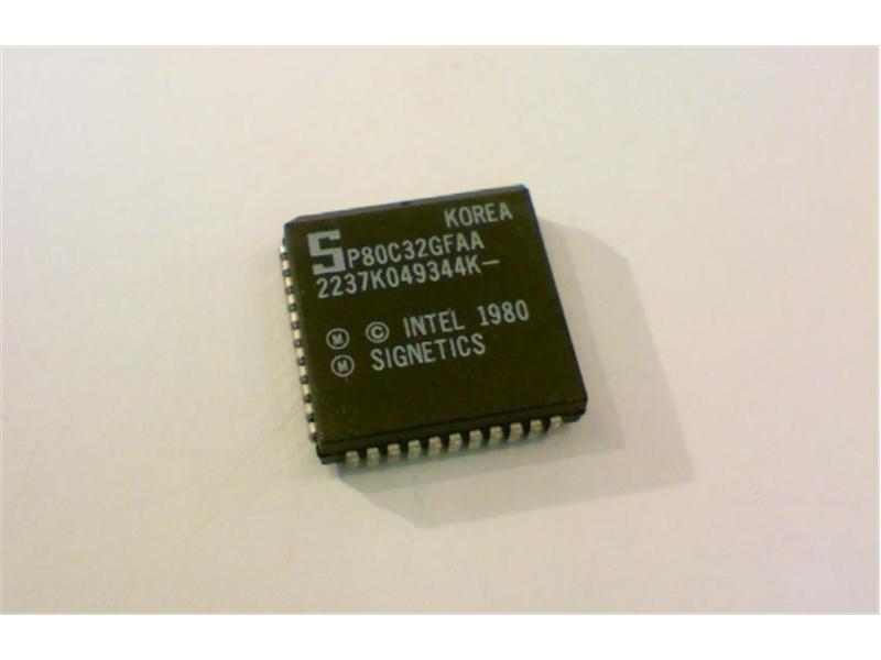 SP80C32GFAA by NXP SEMICONDUCTOR
