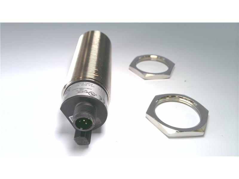 PEPPERL & FUCHS UC500-30GM70-2E2R2-V15