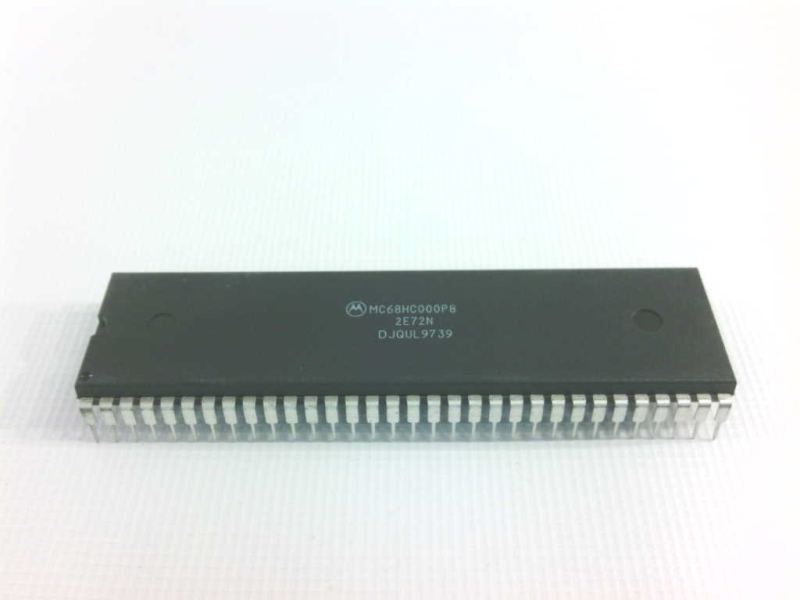 NXP SEMICONDUCTOR MC68HC000P8