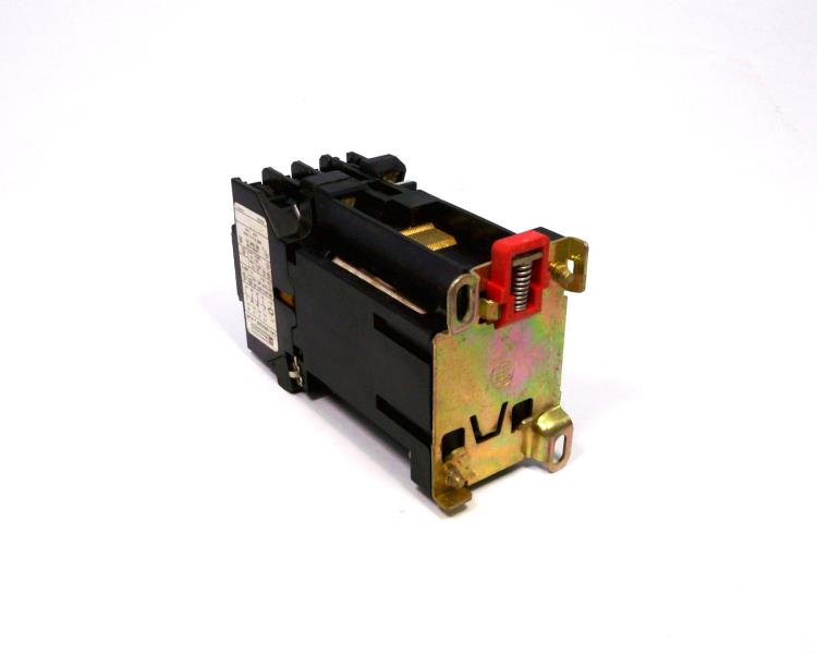 SCHNEIDER ELECTRIC CA2-DN2229MA65