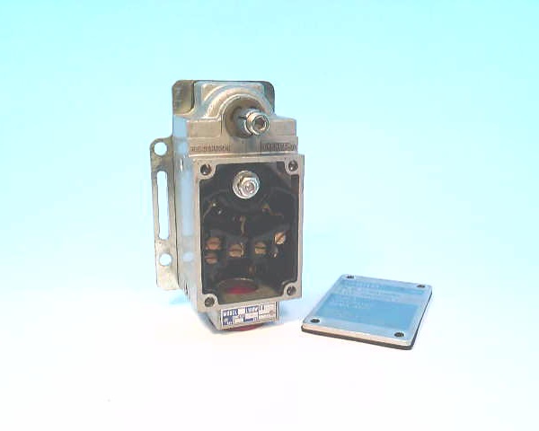 TELEMECANIQUE SENSORS L100WTRN1C2M38