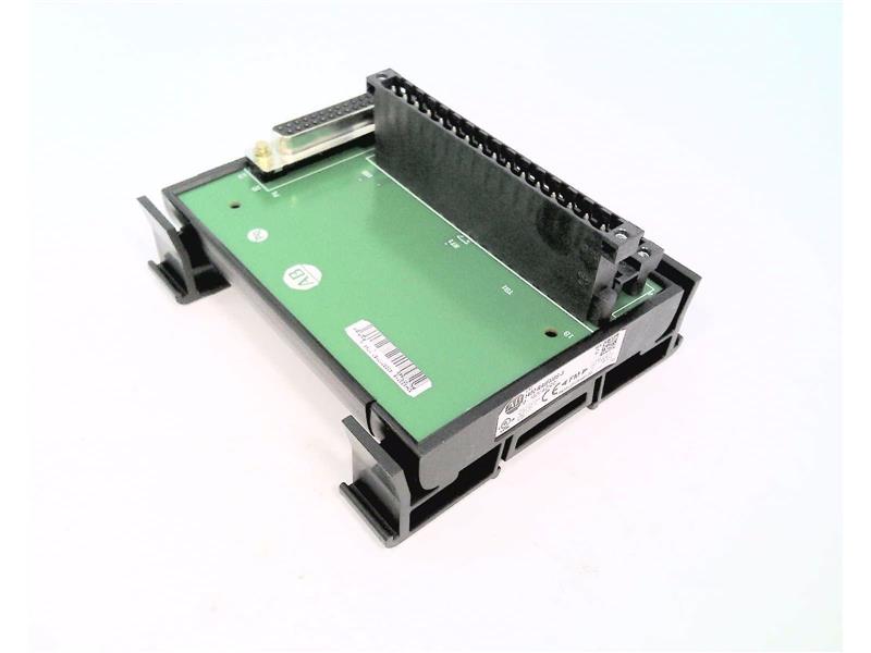 ALLEN BRADLEY 1492-RAIFM8S-3