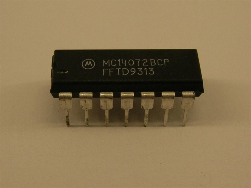 NXP SEMICONDUCTOR MC14072BCP