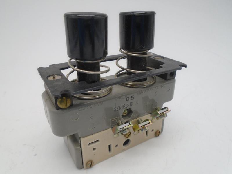 SCHNEIDER ELECTRIC 9001-UO6