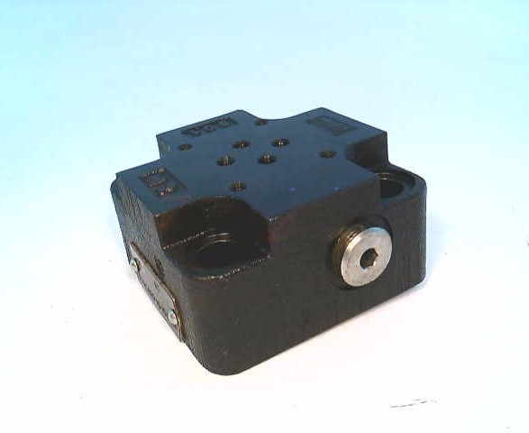 PARKER C025CA00151599N