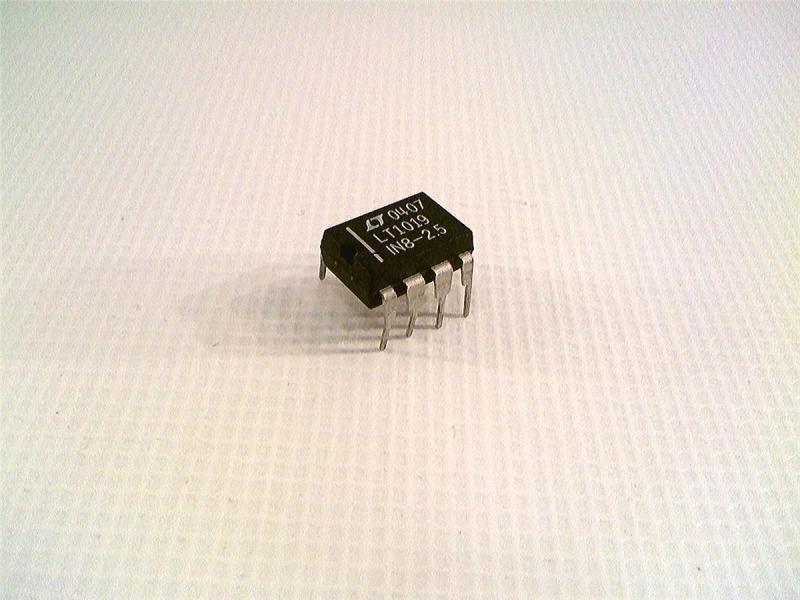ANALOG DEVICES LT1019IN8-2.5