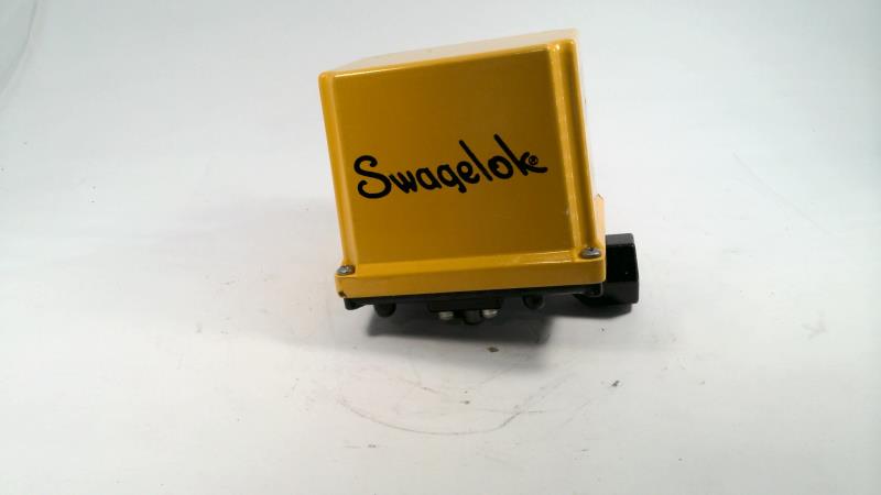 SWAGELOK MS-141DCX