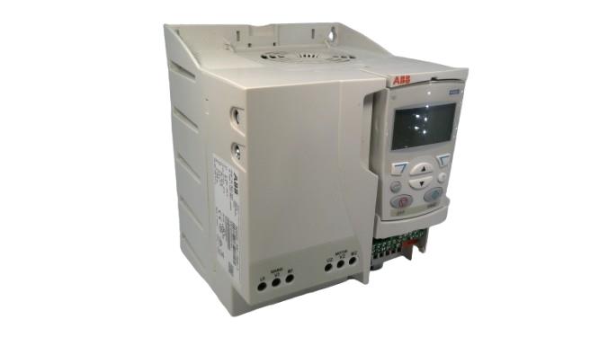 ASEA BROWN BOVERI ACS320-03U-26A8-2+J400