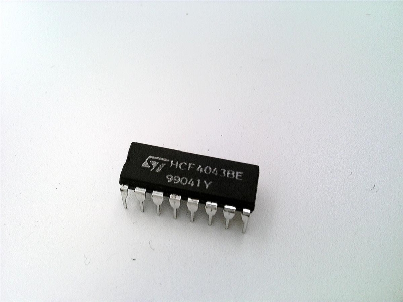 ST MICRO HCF4043BE