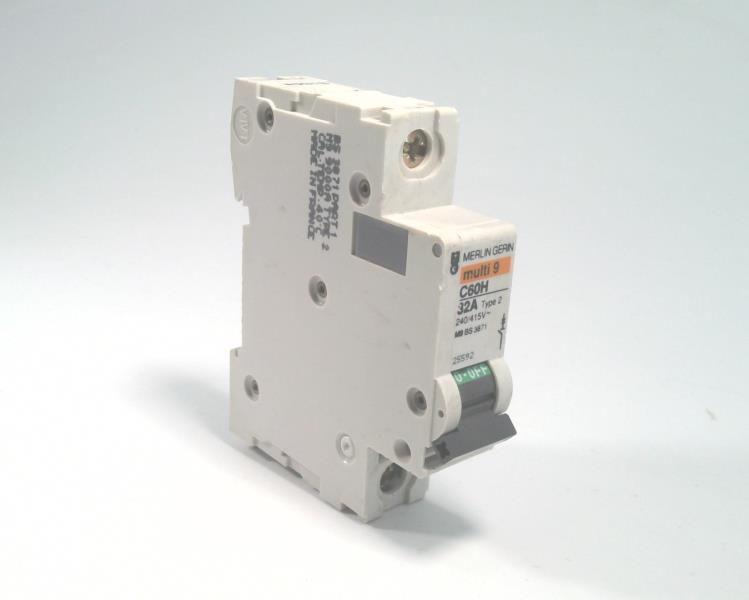 SCHNEIDER ELECTRIC 25592