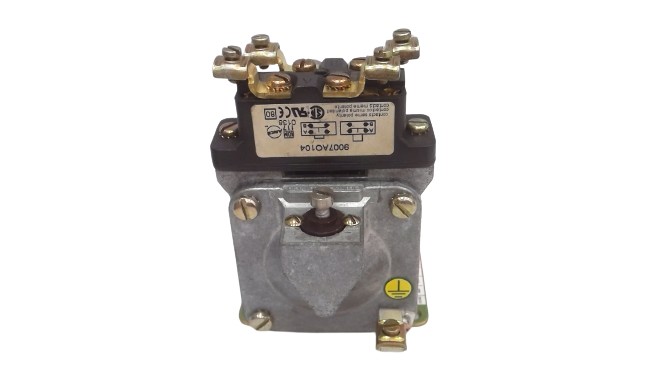 SCHNEIDER ELECTRIC 9050AO10EV06