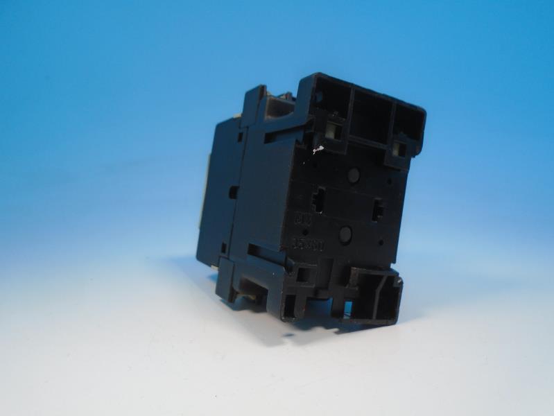 EATON CORPORATION DIL-00-M-4 (220V/50HZ, 240V/60HZ)