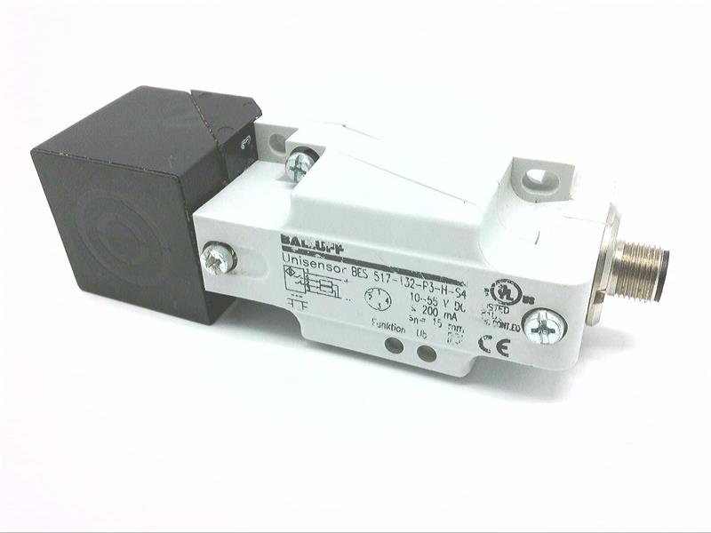 BALLUFF BES-517-132-P3-H-S4