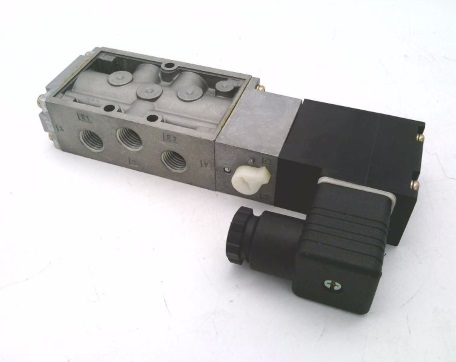 4F210-08N-AC110V by CKD CORP