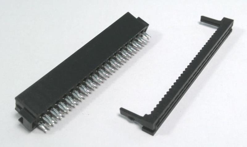 TE CONNECTIVITY 3-215911-4