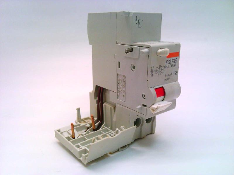 SCHNEIDER ELECTRIC MG26581