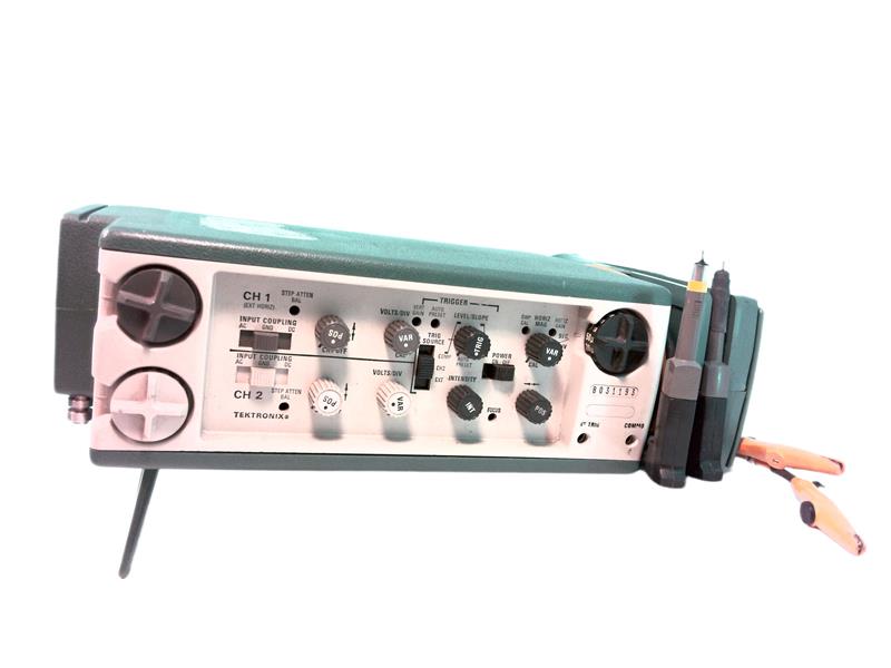 212 by TEKTRONIX