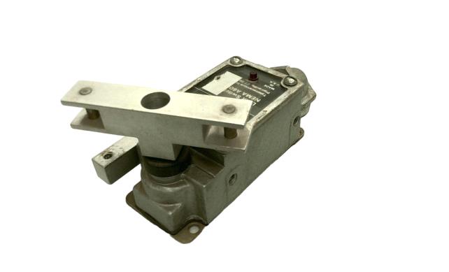 SCHNEIDER ELECTRIC L2153-2GF