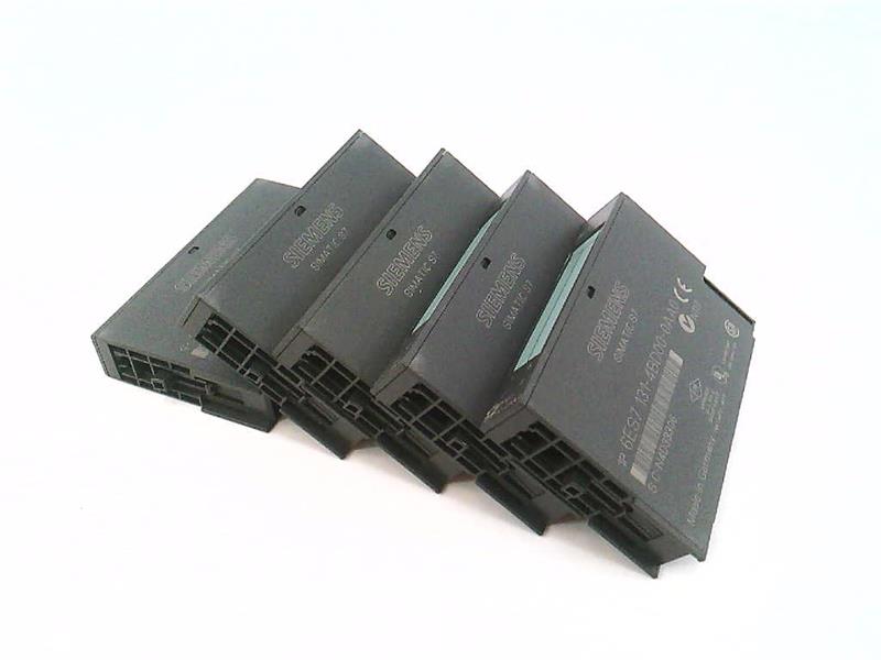 SIEMENS 6ES7131-4BD00-0AA0