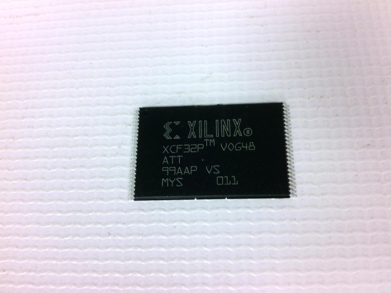 XILINX XCF32PV0G48C