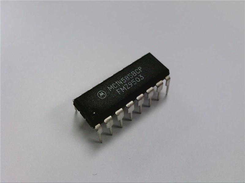 NXP SEMICONDUCTOR MC14585BCP