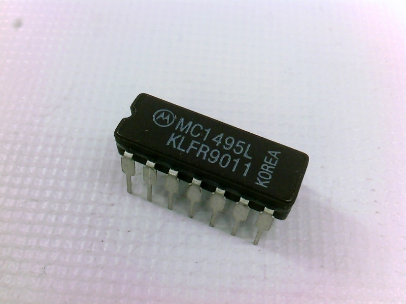 NXP SEMICONDUCTOR MC1495L