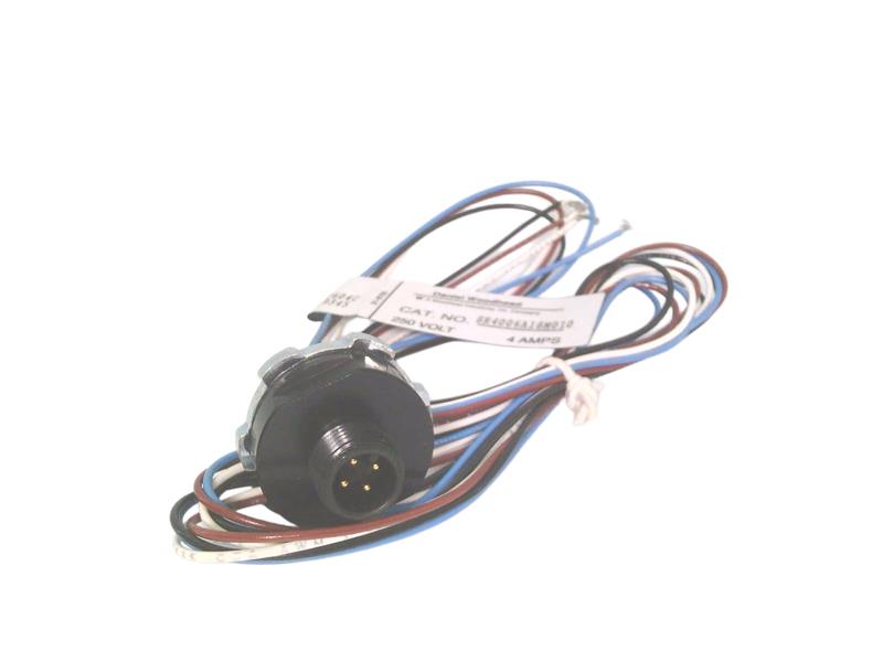 8R4006A18M010 by MOLEX