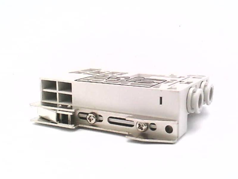 SMC SY30M-3-1A-C8-D0