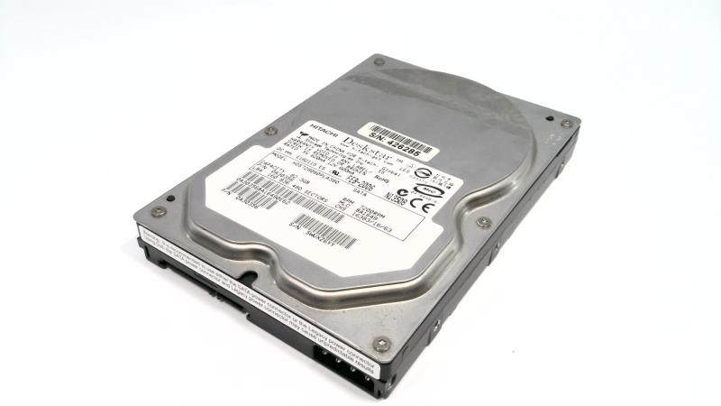 HITACHI HDS721680PLA380