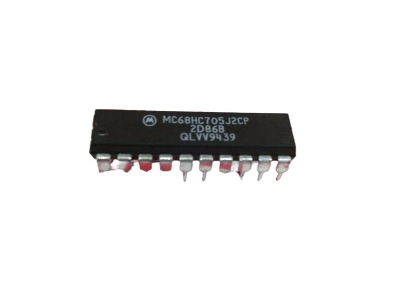 MC68HC705J2P by NXP SEMICONDUCTOR