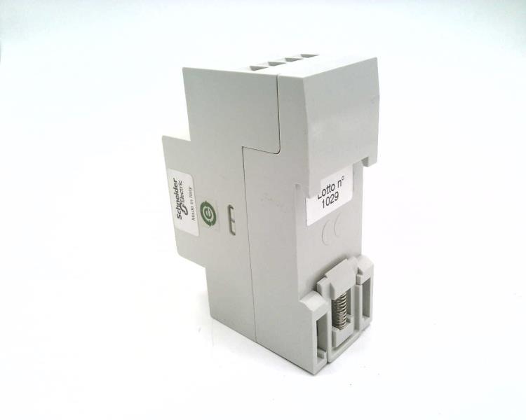 SCHNEIDER ELECTRIC 15201