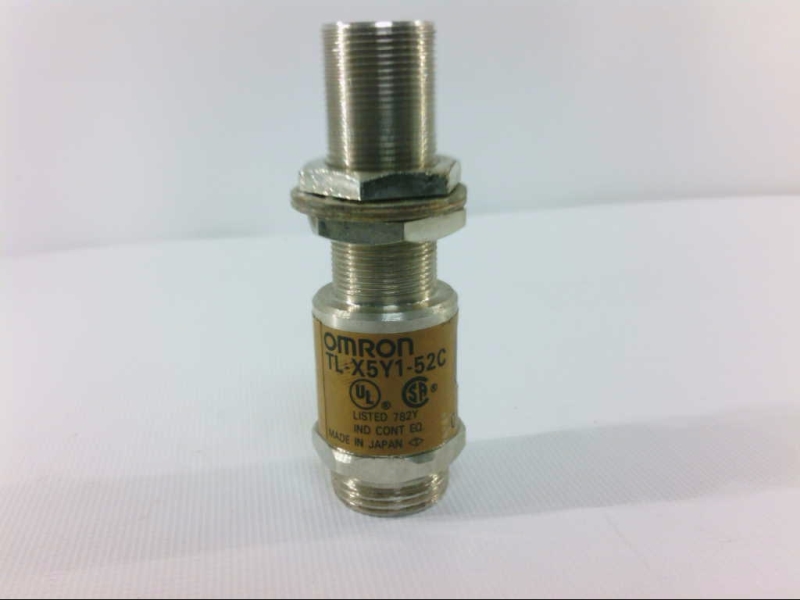 OMRON TL-X5Y1-52C