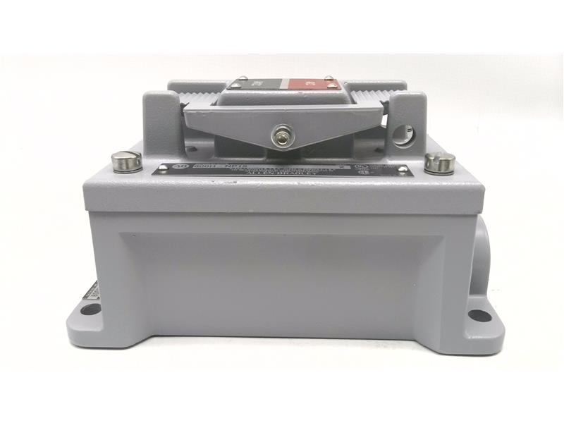 ALLEN BRADLEY 800H-2HA7