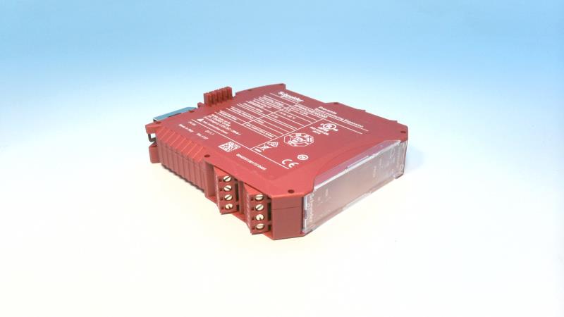 SCHNEIDER ELECTRIC XPSMCMEN0200