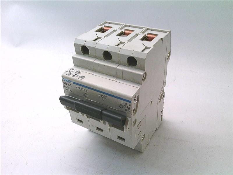 HAGER NB332