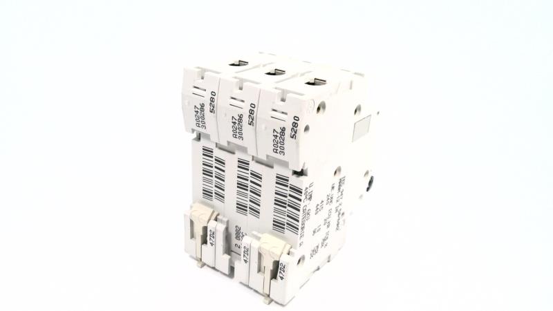 SCHNEIDER ELECTRIC C60N-3P-D16A