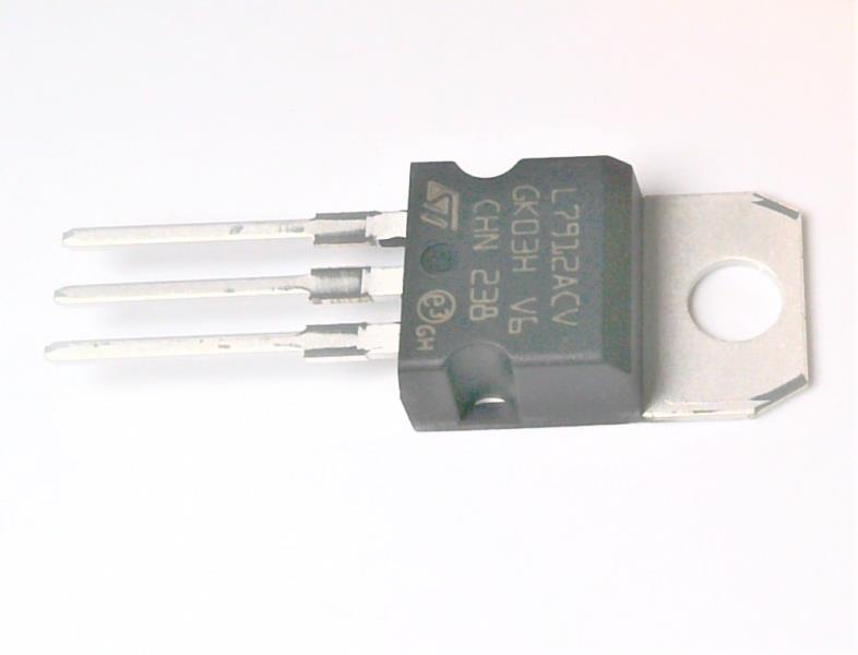 ST MICRO L7912ACV