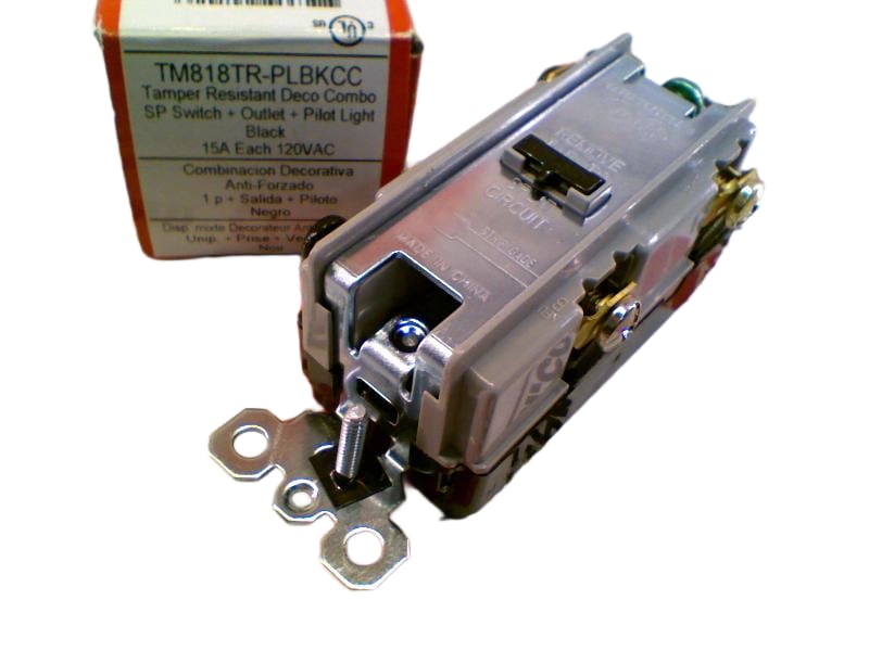 TM818TRPLBKCC by LEGRAND
