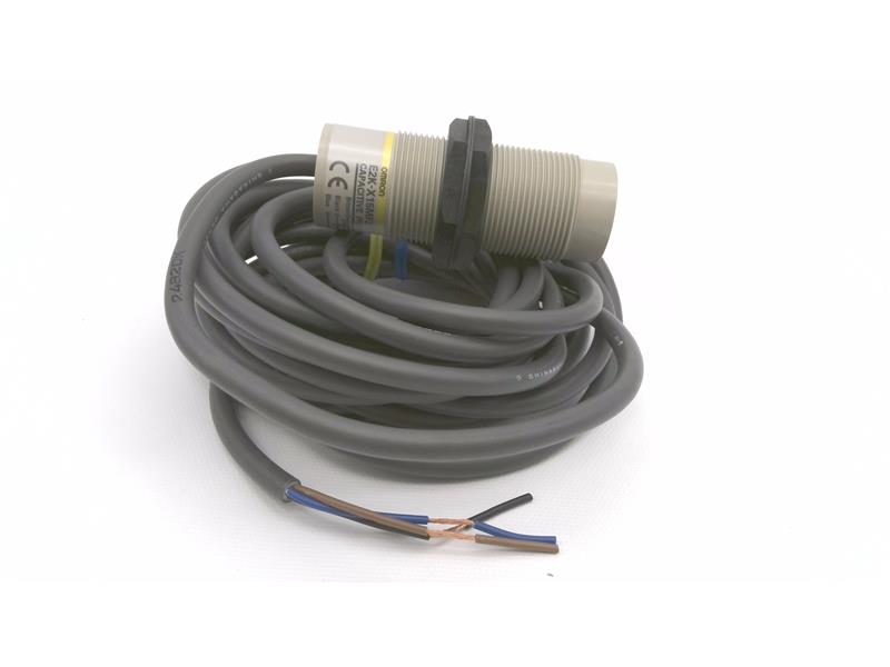 OMRON E2K-X15MF2 5M