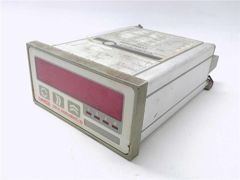 STATUS INSTRUMENTS DM4000U-00-03-000-110V