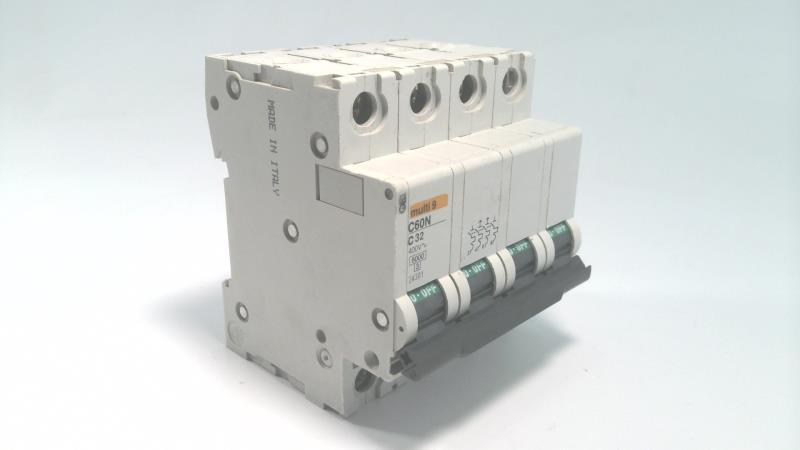 24301 by SCHNEIDER ELECTRIC